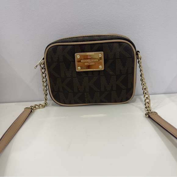 MICHAEL KORS SHOULDER CLUTCH - Picture 3 of 6